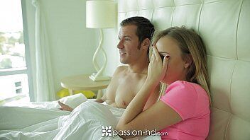 Xnxx loirinha de peitos lindos fazendo sexo gostoso