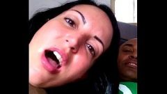Sexo brutal tras uma puta brasileira caindo de boca na rola do negão e fazendo ele filma toda a transa entre os dois