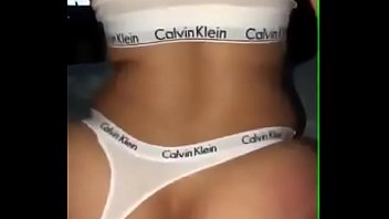 4tube da novinha rabuda de quatro fazendo um belo de um sexo anal bem selvagem