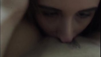 Gata deliciosa chupando a buceta da amiga no camera prive de graça