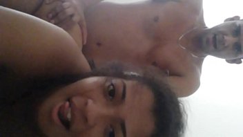 Metendo e gemendo gostoso com a pica dentro
