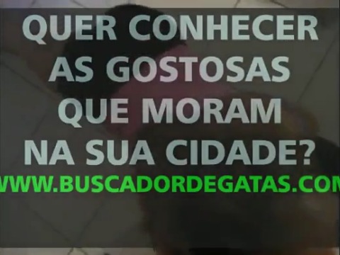 Novinha safada engole porra depois de chupar e tocar punheta até o fim