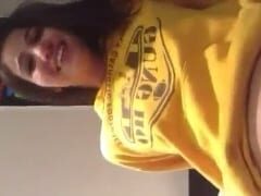Ninfeta Se Solta na Câmera Enquanto Namorado Registra Cada Detalhe