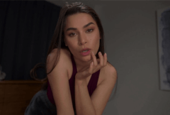 Deliciosa morena Meana Wolf dando muito a sua bucetinha