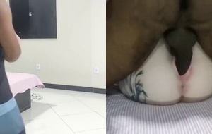 Loira albina safada metendo de ladinho com fotógrafo sacana por grana extra