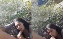 Novinha safada chupando com vontade no meio da natureza até pedir leite