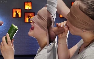 Amiga curiosa recebe boquete gostoso enquanto joga vendada e bebe o leitinho
