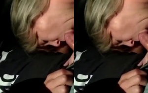 Dupla de gostosas em uma foda selvagem com amigos numa suruba inesquecível