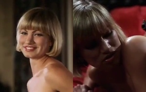 Loira sensual na banheira com a namorada, explorando o prazer em dupla