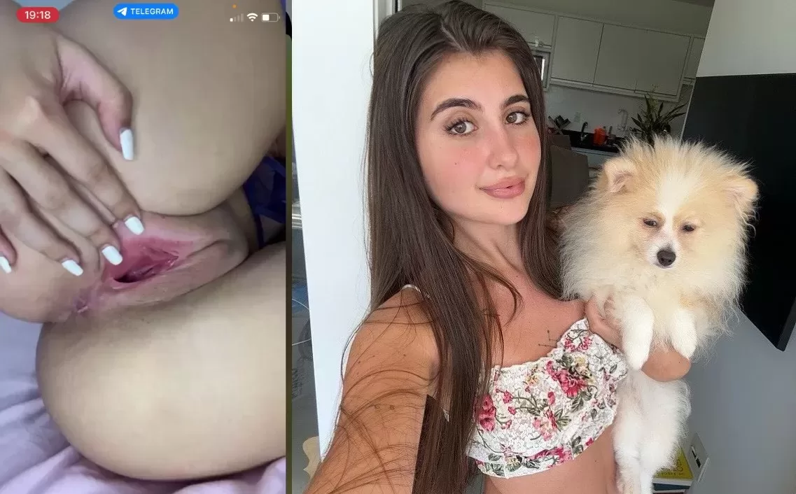 Novinha linda pelada mostrando a bucetinha rosa